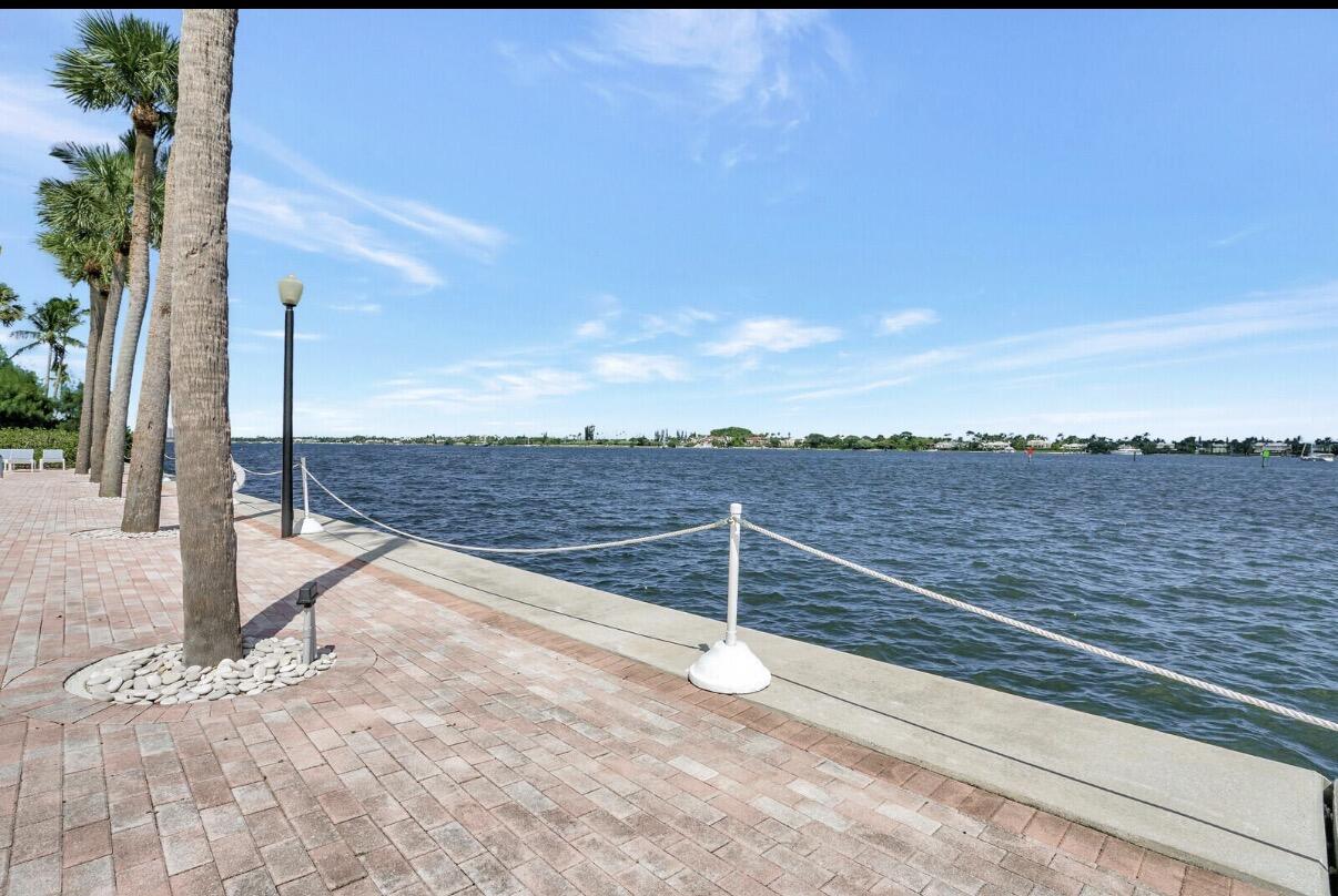 PORTOFINO CONDO PT OF LTS 15 AND 16,JARVIS PAR - Residential Lease