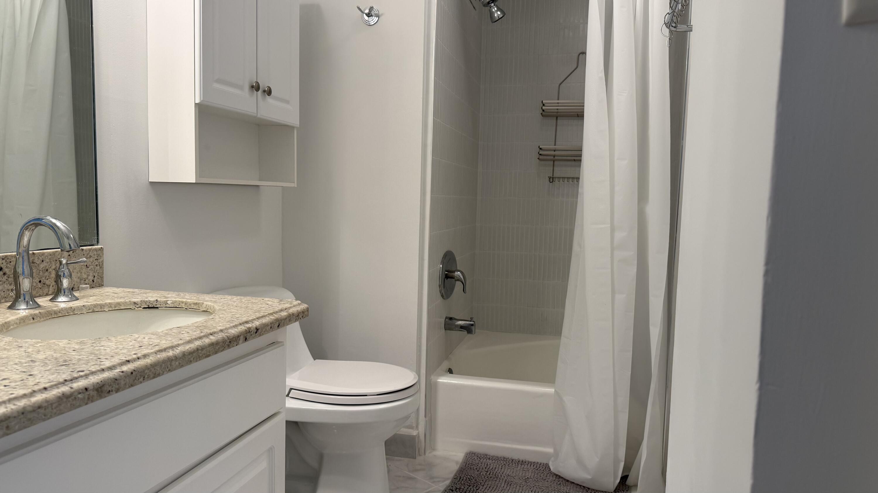 PORTOFINO CONDO PT OF LTS 15 AND 16,JARVIS PAR - Residential Lease