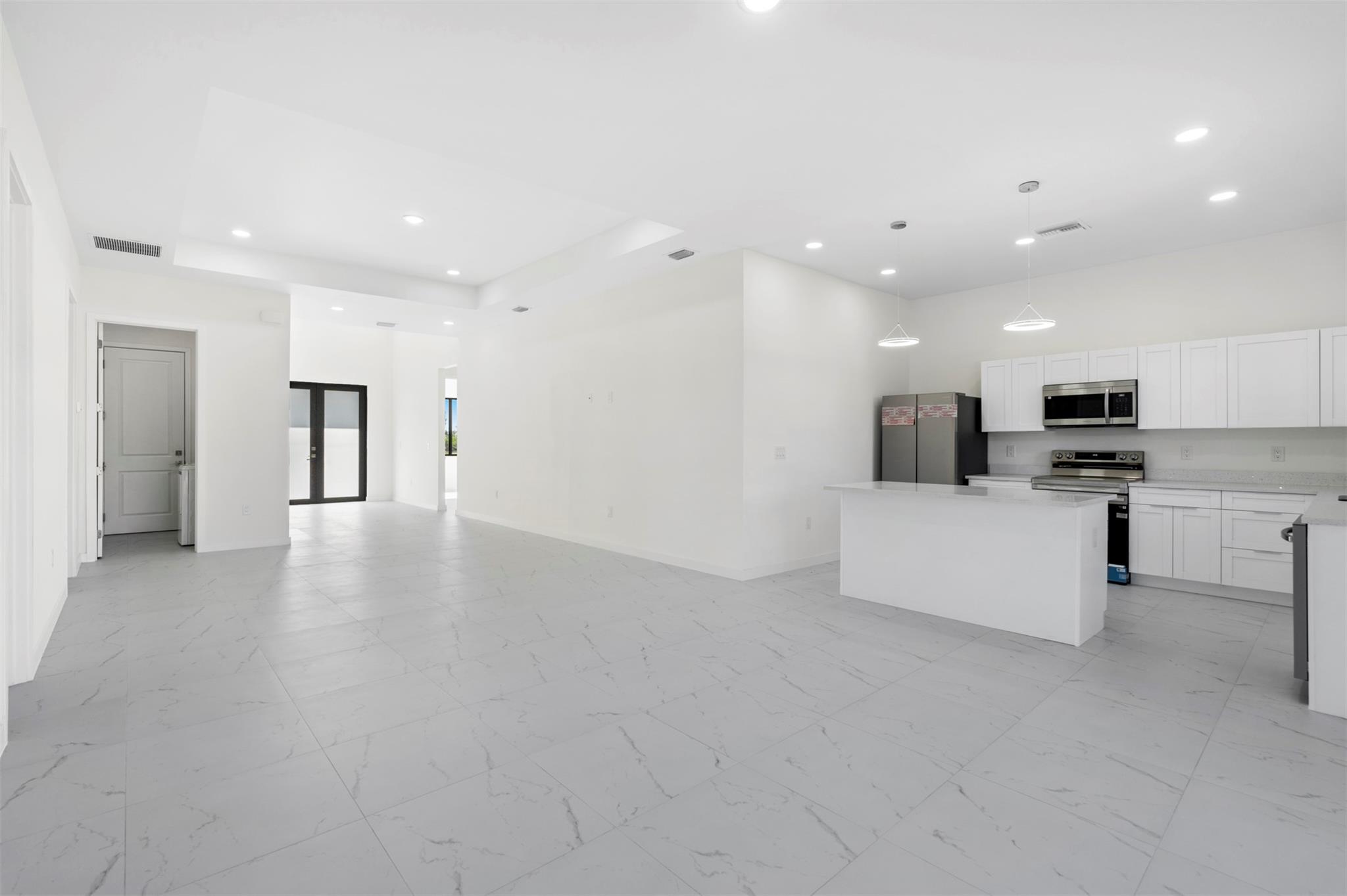 4105 NW 38th Ter
