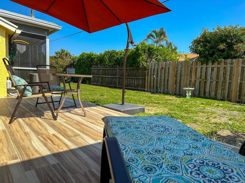 Photo of 155 Deerfield Drive N, Jupiter, FL 33458 (MLS # R11167015)