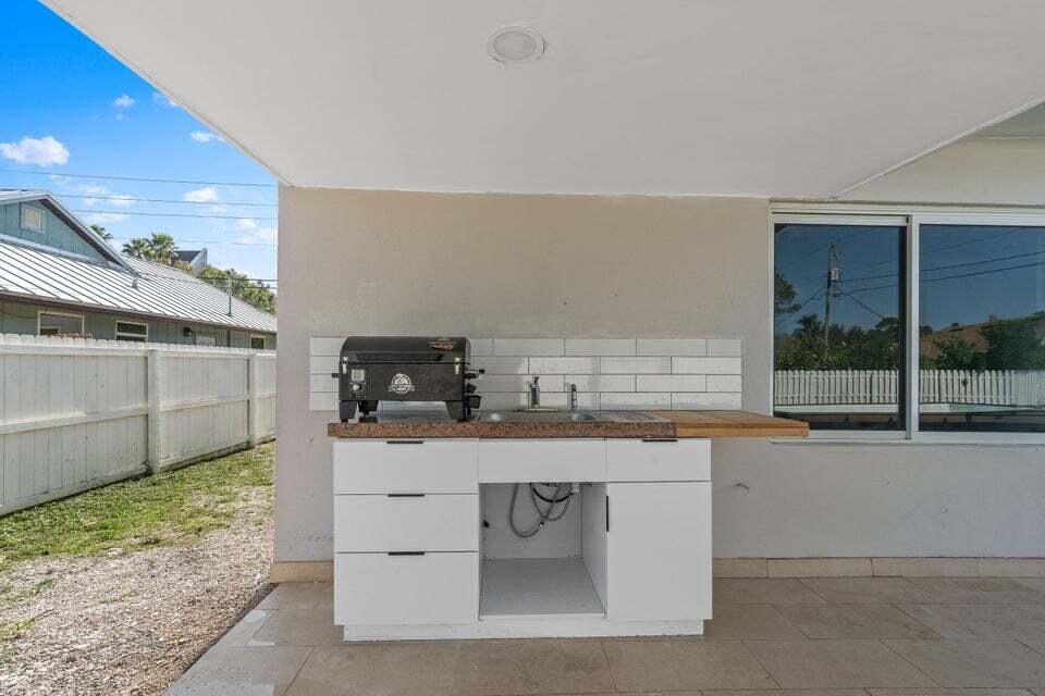 PORT ST LUCIE SECTION 30 - Residential Lease