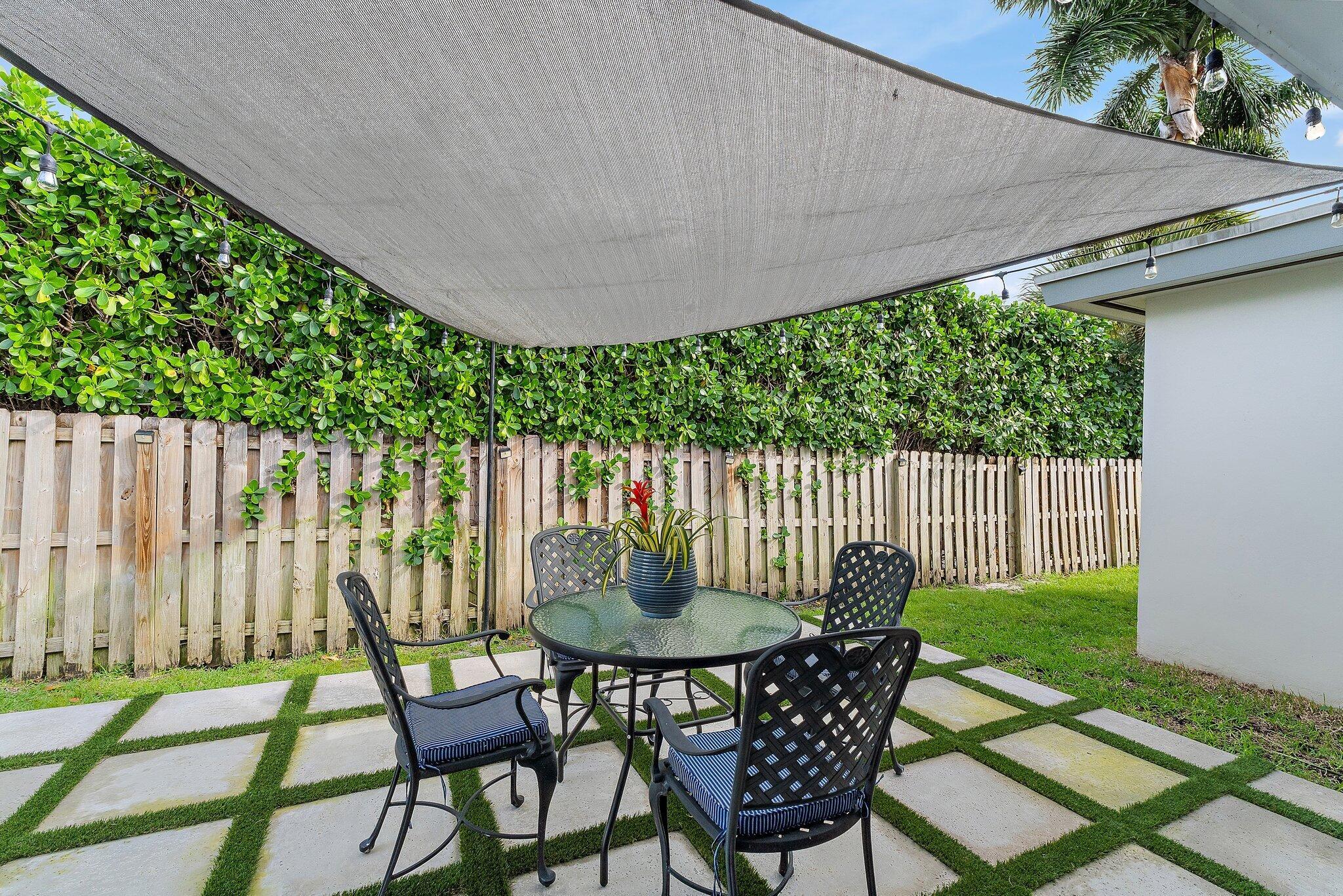 WORTH COURT WPB 1ST ADD I - Residential Lease