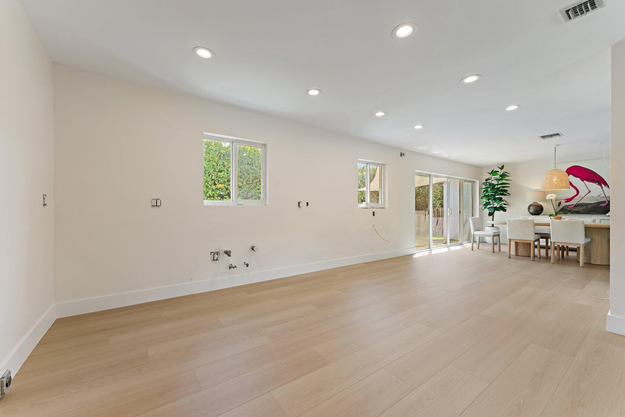 WORTH COURT WPB 1ST ADD I - Residential Lease