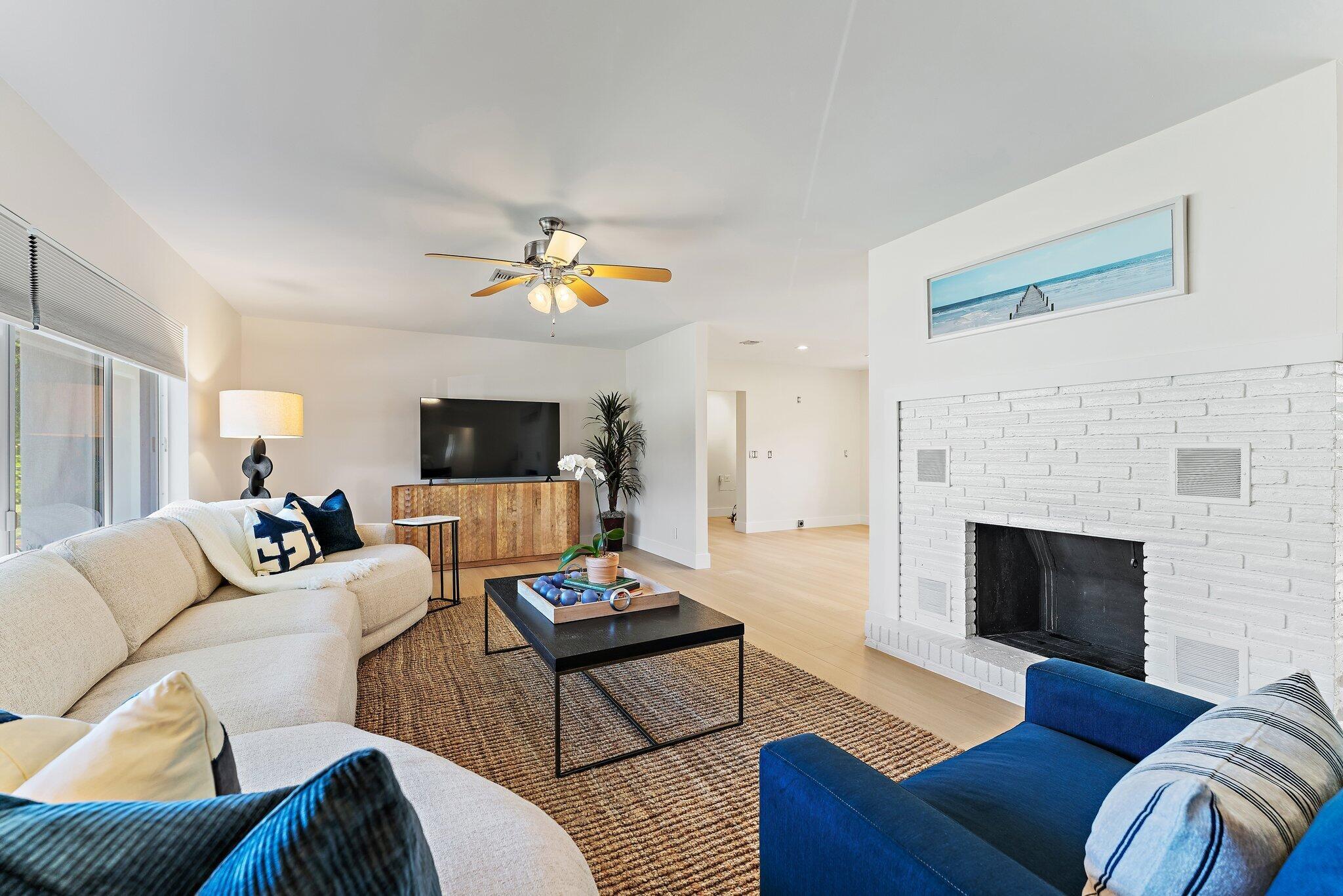 WORTH COURT WPB 1ST ADD I - Residential Lease