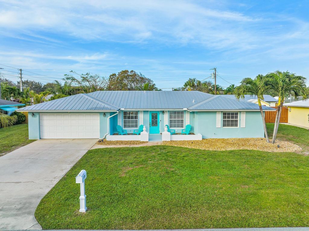 Photo of 379 Franklin Road, Tequesta, FL 33469 (MLS # R10949701)