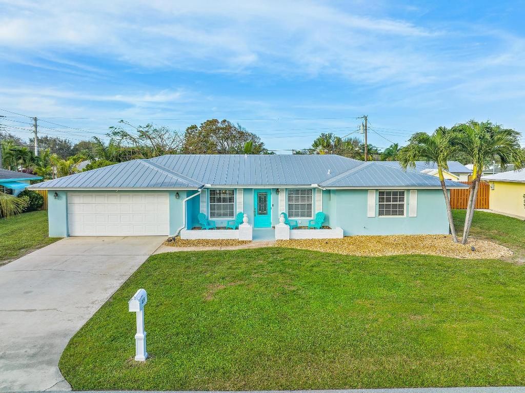 Photo of 379 Franklin Road, Tequesta, FL 33469 (MLS # R10949701)