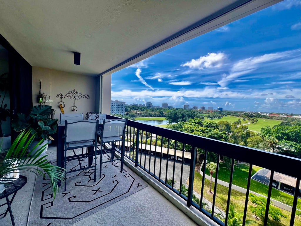 Photo of 2425 Presidential Way #806, West Palm Beach, FL 33401 (MLS # B26036770)