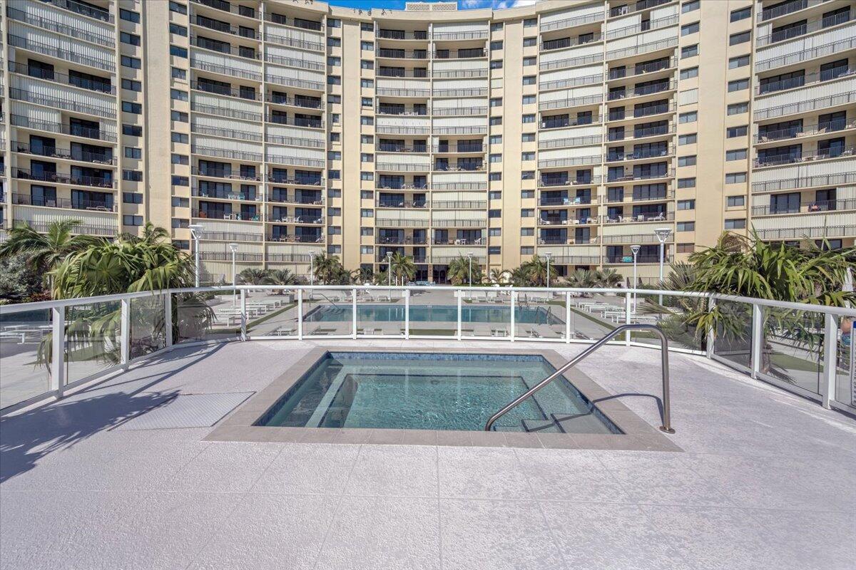 OCEAN TRAIL CONDO I - Residential