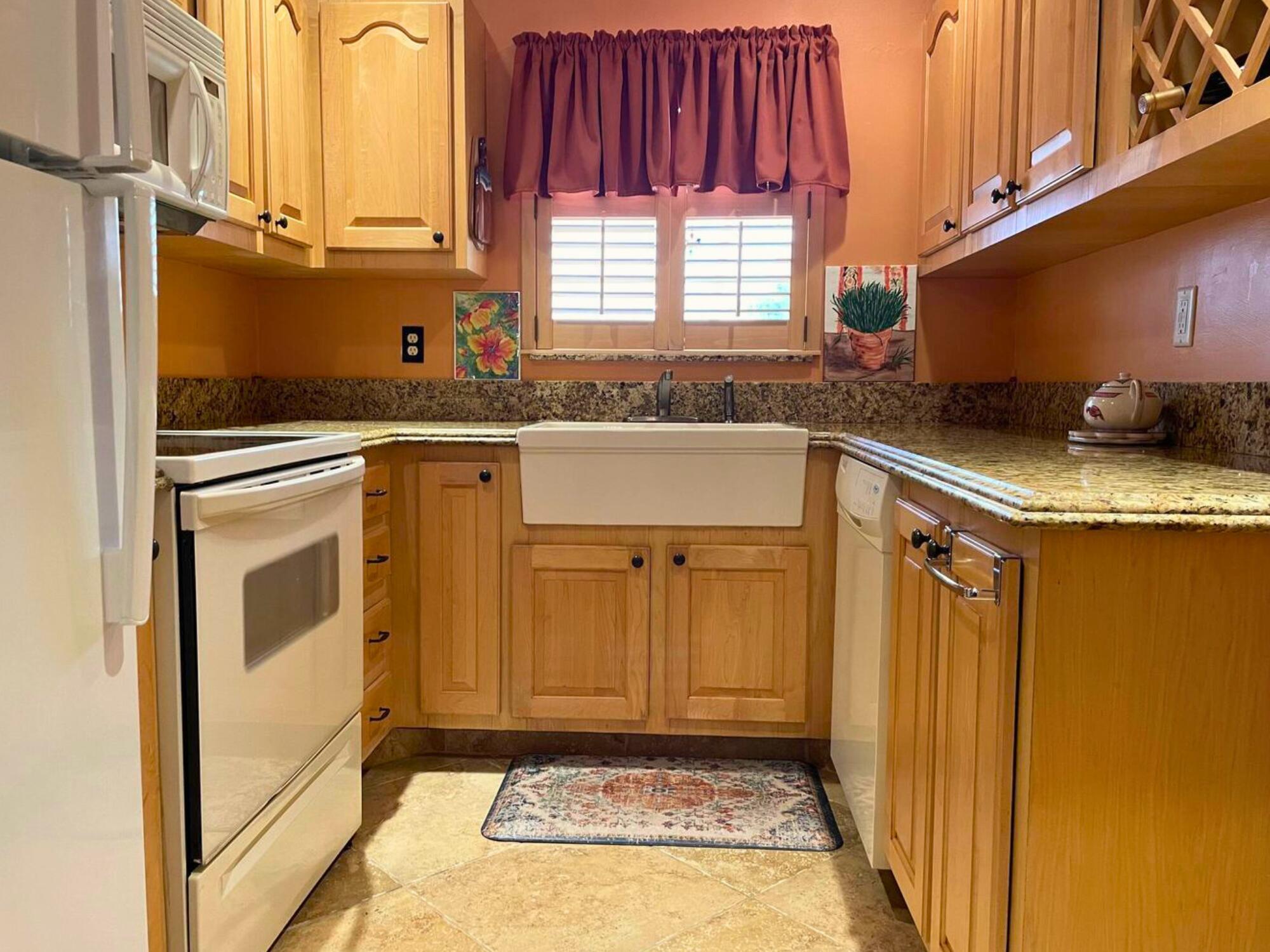 PINE POINT VILLAS CONDO - Residential Lease