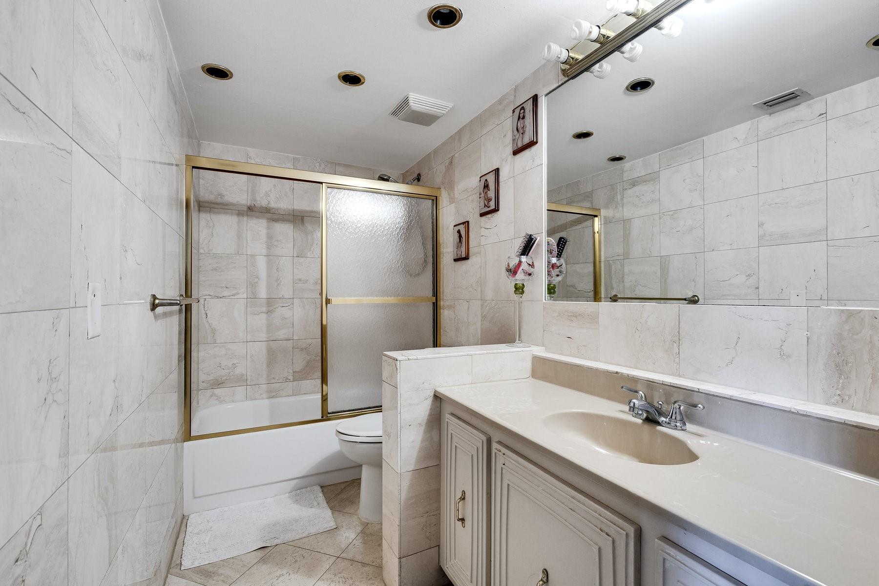 Leeward Point Condo - Residential