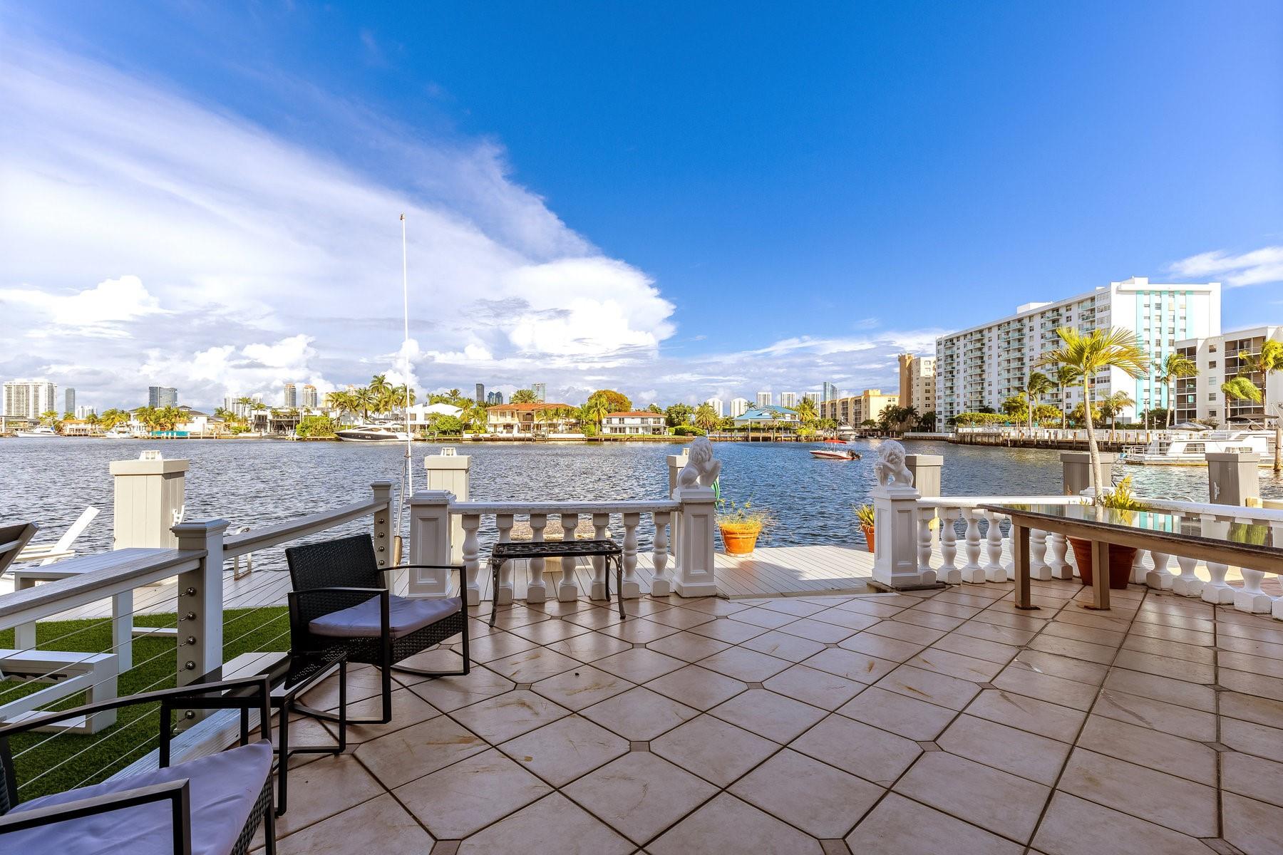 View photos, virtual tours, details... 16503 NE 27th Pl 19