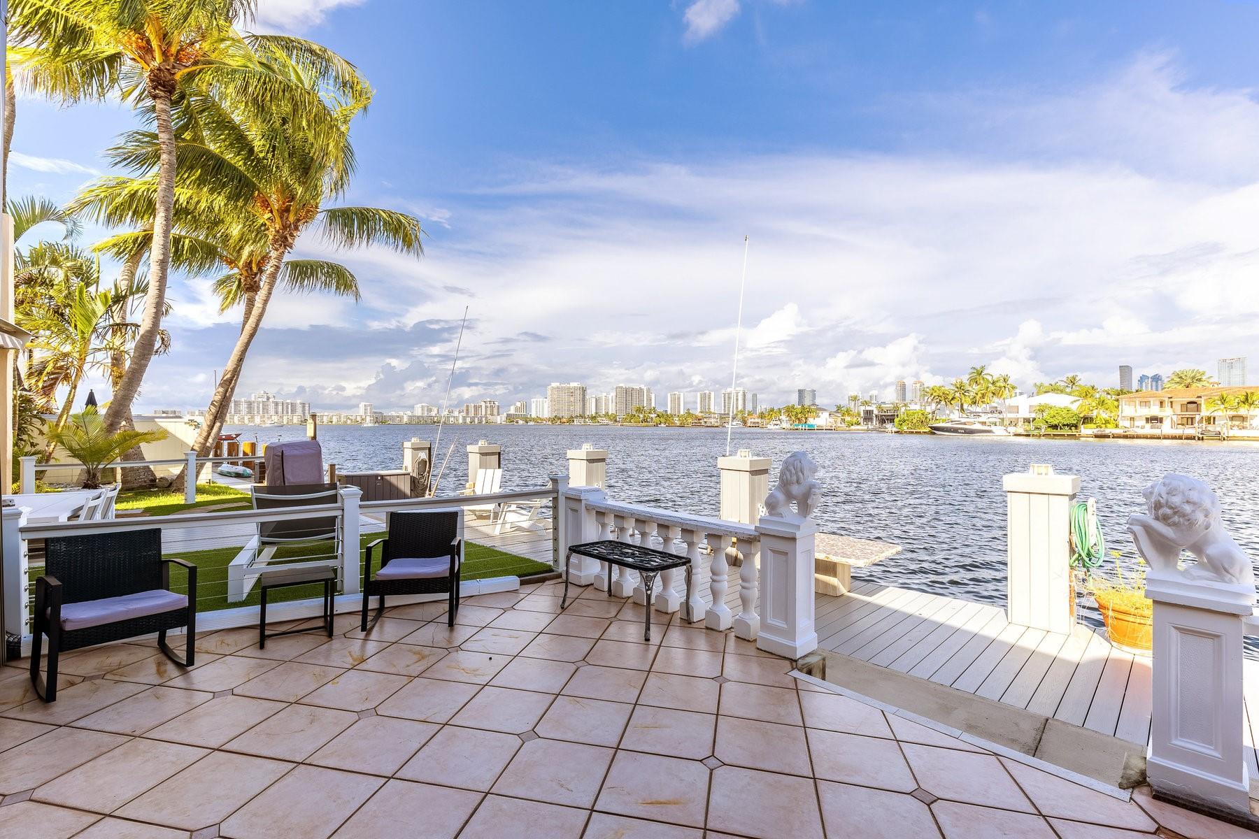 View photos, virtual tours, details... 16503 NE 27th Pl 19
