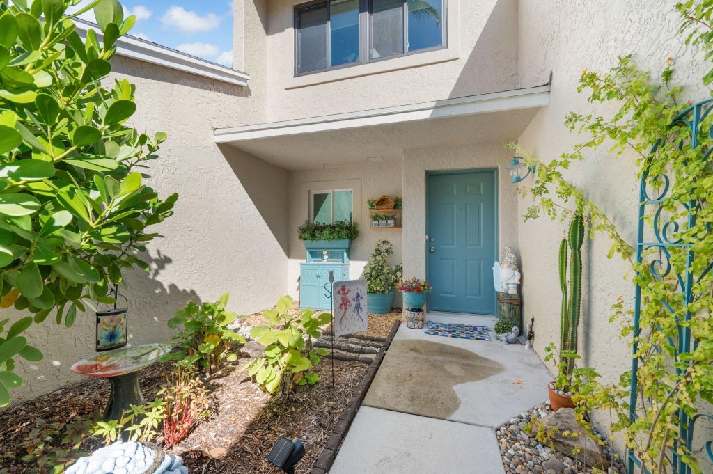Photo of 1600 SW Crossings Circle #1600, Palm City, FL 34990 (MLS # F10537936)