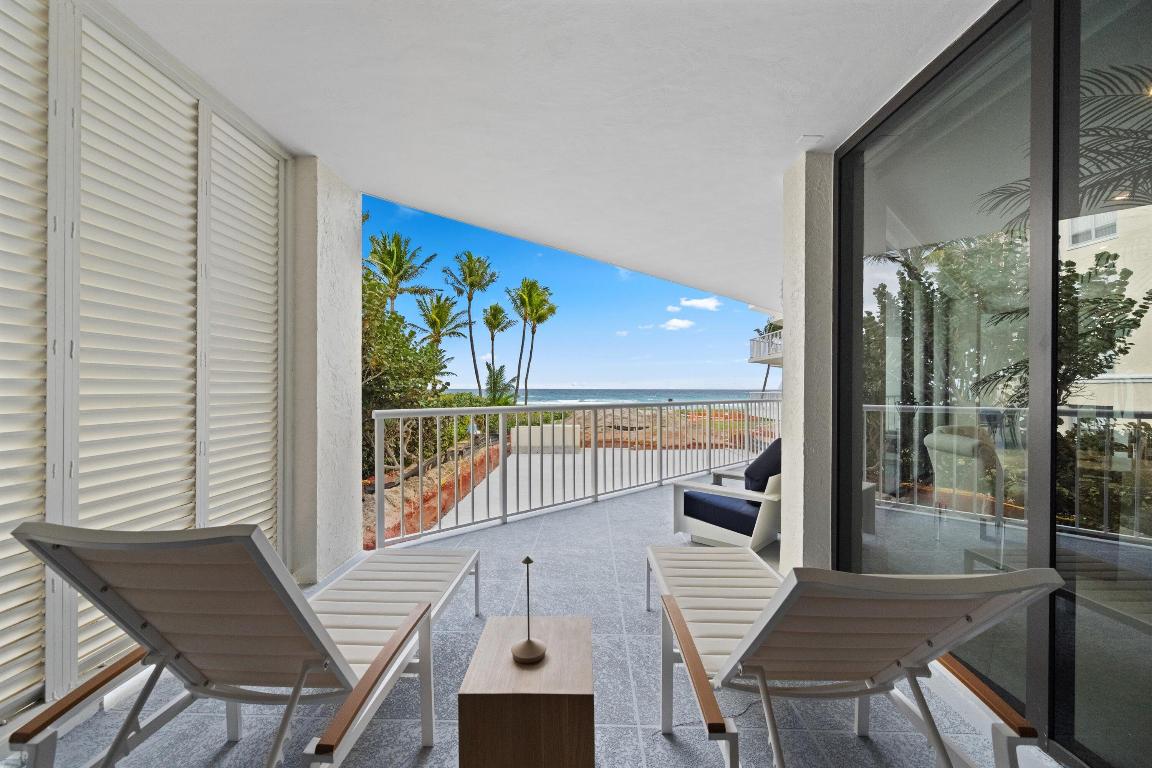 TWENTY SEVEN SEVENTY SOUTH OCEAN BOULEVARD COND DE - Residential