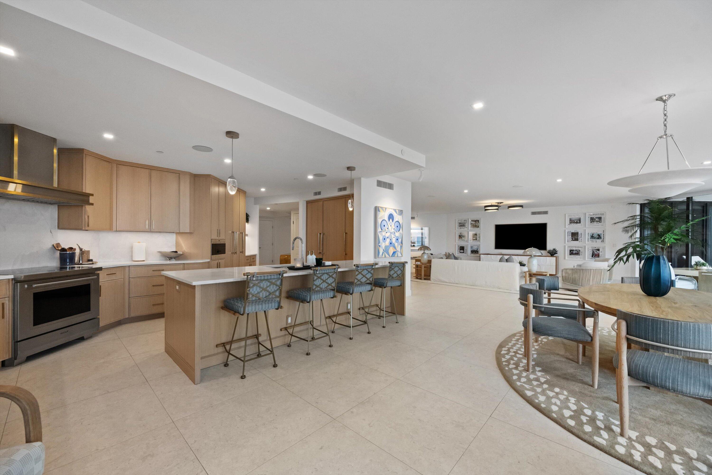 TWENTY SEVEN SEVENTY SOUTH OCEAN BOULEVARD COND DE - Residential