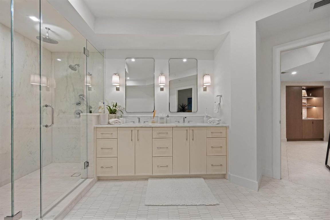 TWENTY SEVEN SEVENTY SOUTH OCEAN BOULEVARD COND DE - Residential