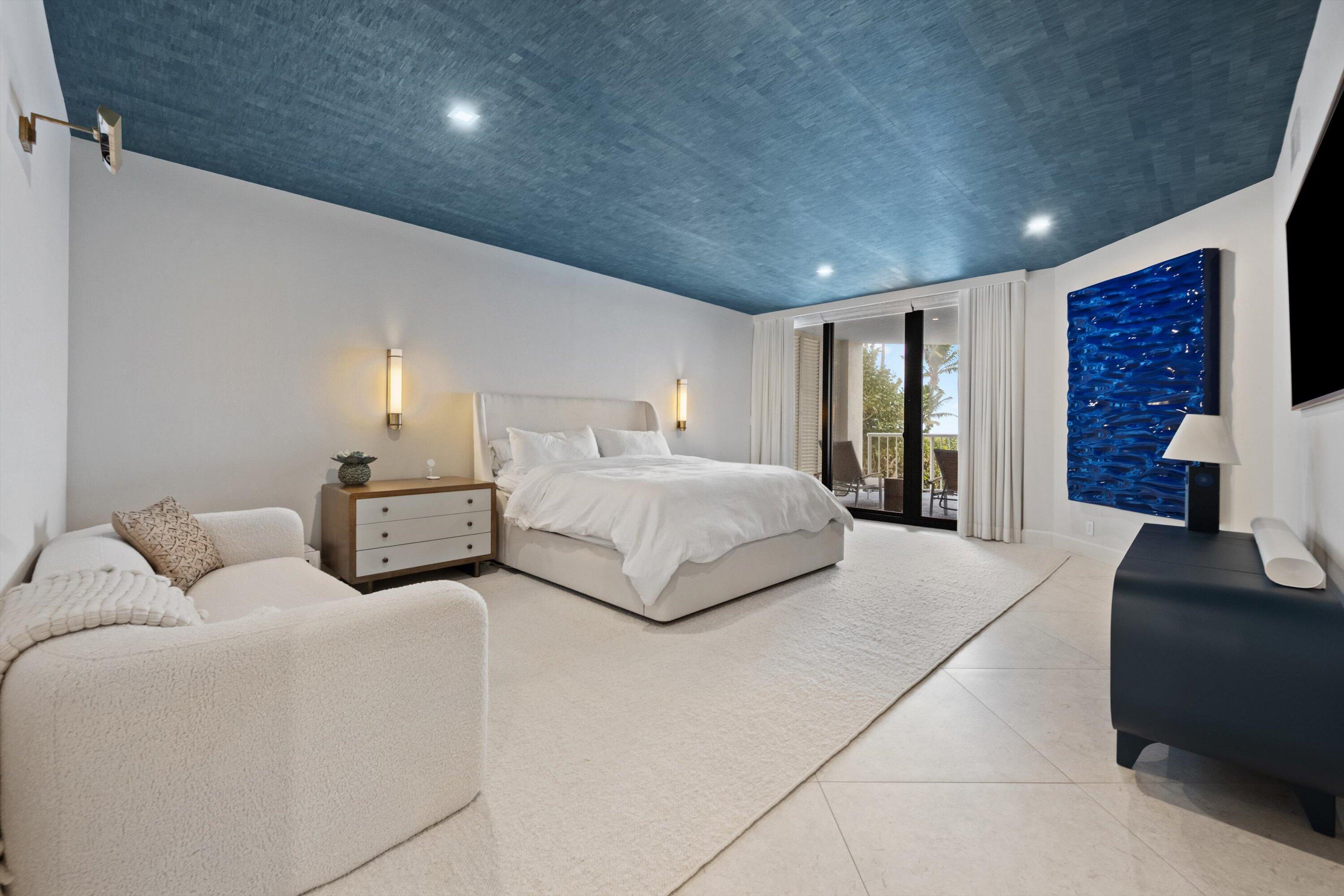 TWENTY SEVEN SEVENTY SOUTH OCEAN BOULEVARD COND DE - Residential