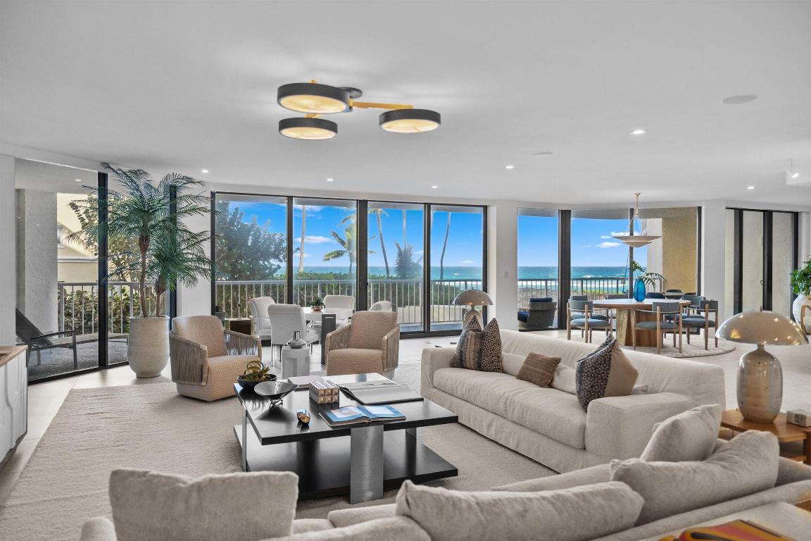 TWENTY SEVEN SEVENTY SOUTH OCEAN BOULEVARD COND DE - Residential