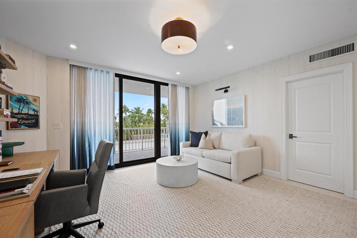 TWENTY SEVEN SEVENTY SOUTH OCEAN BOULEVARD COND DE - Residential