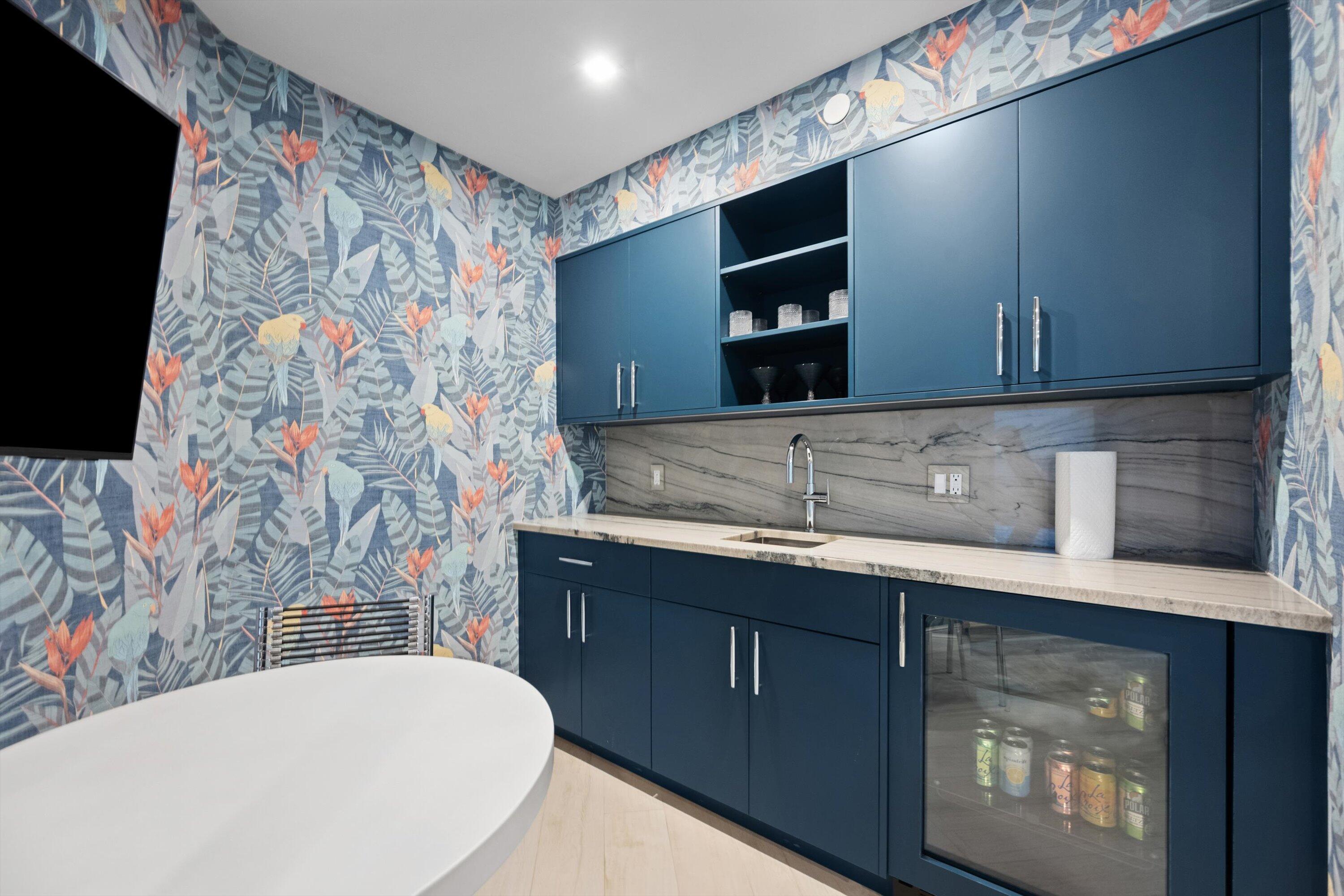 TWENTY SEVEN SEVENTY SOUTH OCEAN BOULEVARD COND DE - Residential