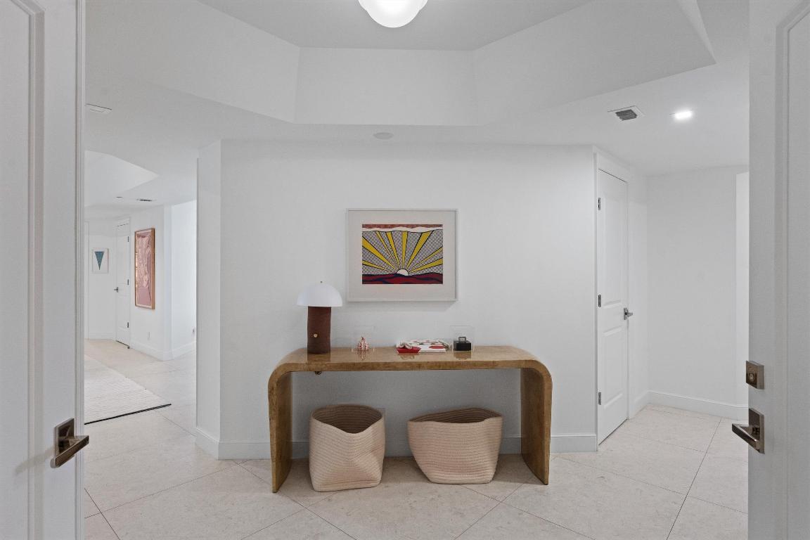 TWENTY SEVEN SEVENTY SOUTH OCEAN BOULEVARD COND DE - Residential