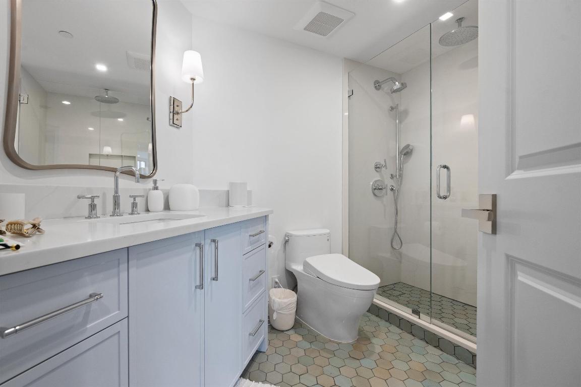 TWENTY SEVEN SEVENTY SOUTH OCEAN BOULEVARD COND DE - Residential