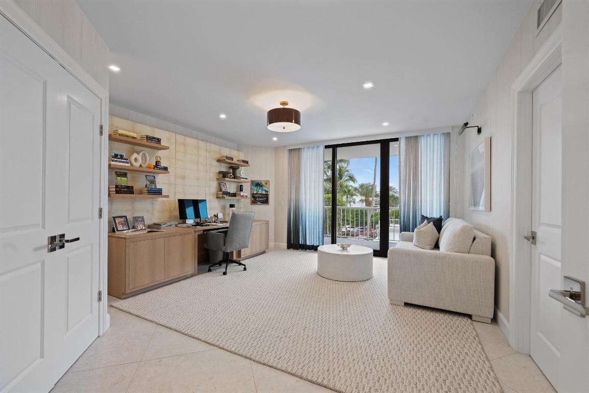 TWENTY SEVEN SEVENTY SOUTH OCEAN BOULEVARD COND DE - Residential