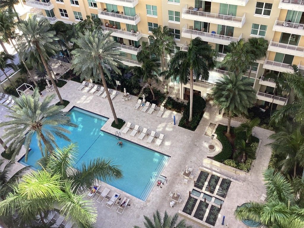 Photo of 700 E Boynton Beach Boulevard #1207, Boynton Beach, FL 33435 (MLS # F10548023)