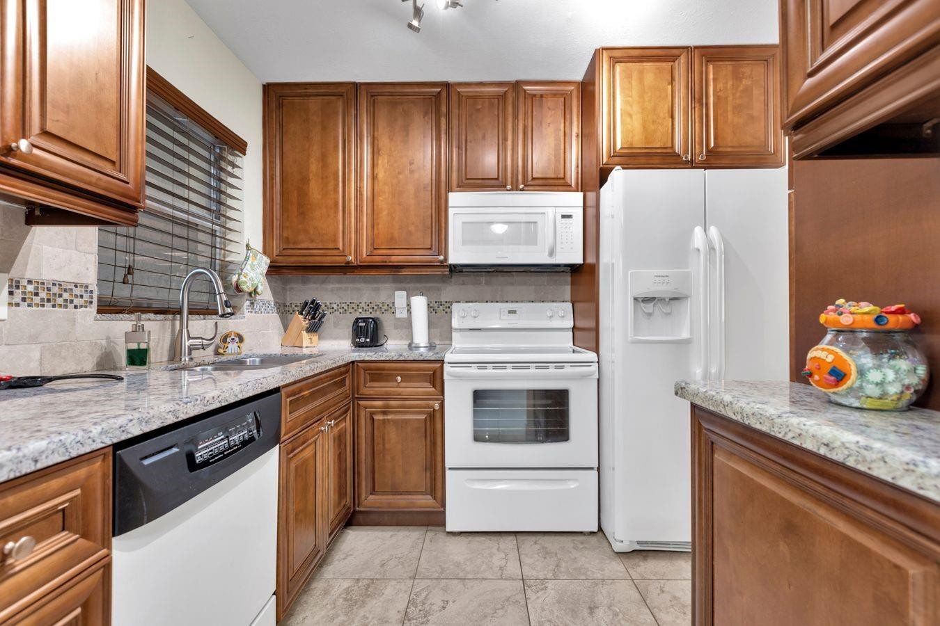 ROYAL PARK GARDENS - Residential