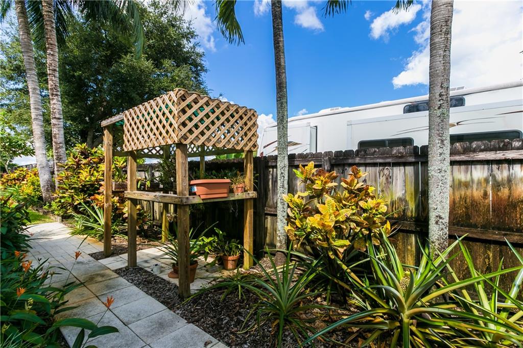 Lauderdale Little Ranches - Residential