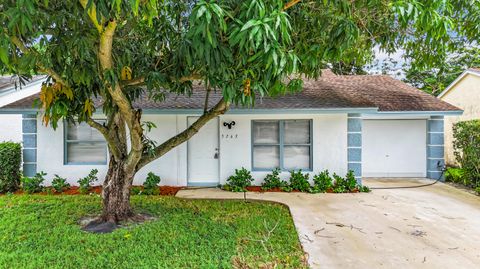 A home in Lake Worth