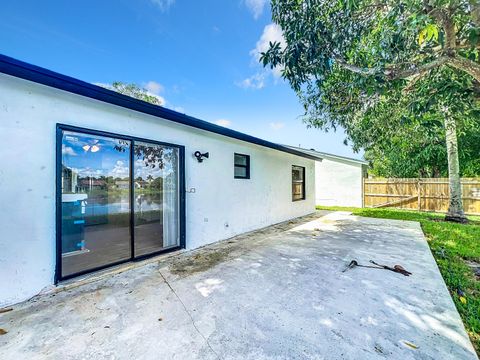 A home in Lake Worth