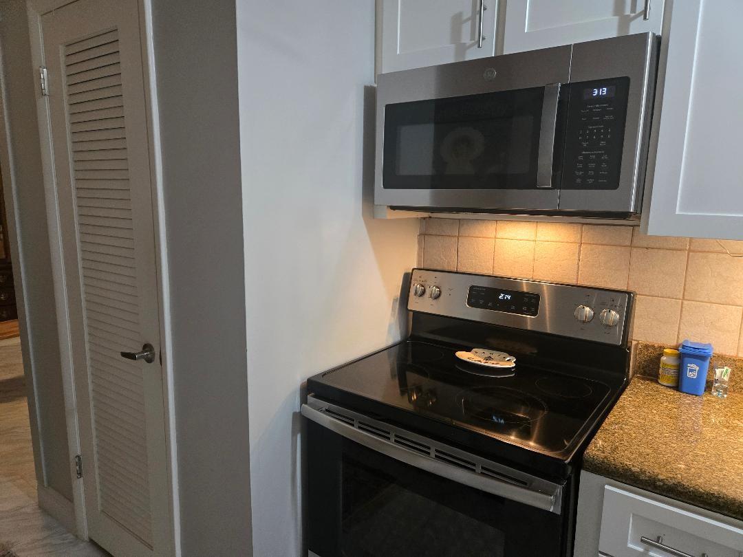 Oakland Grove Village Con - Residential Lease