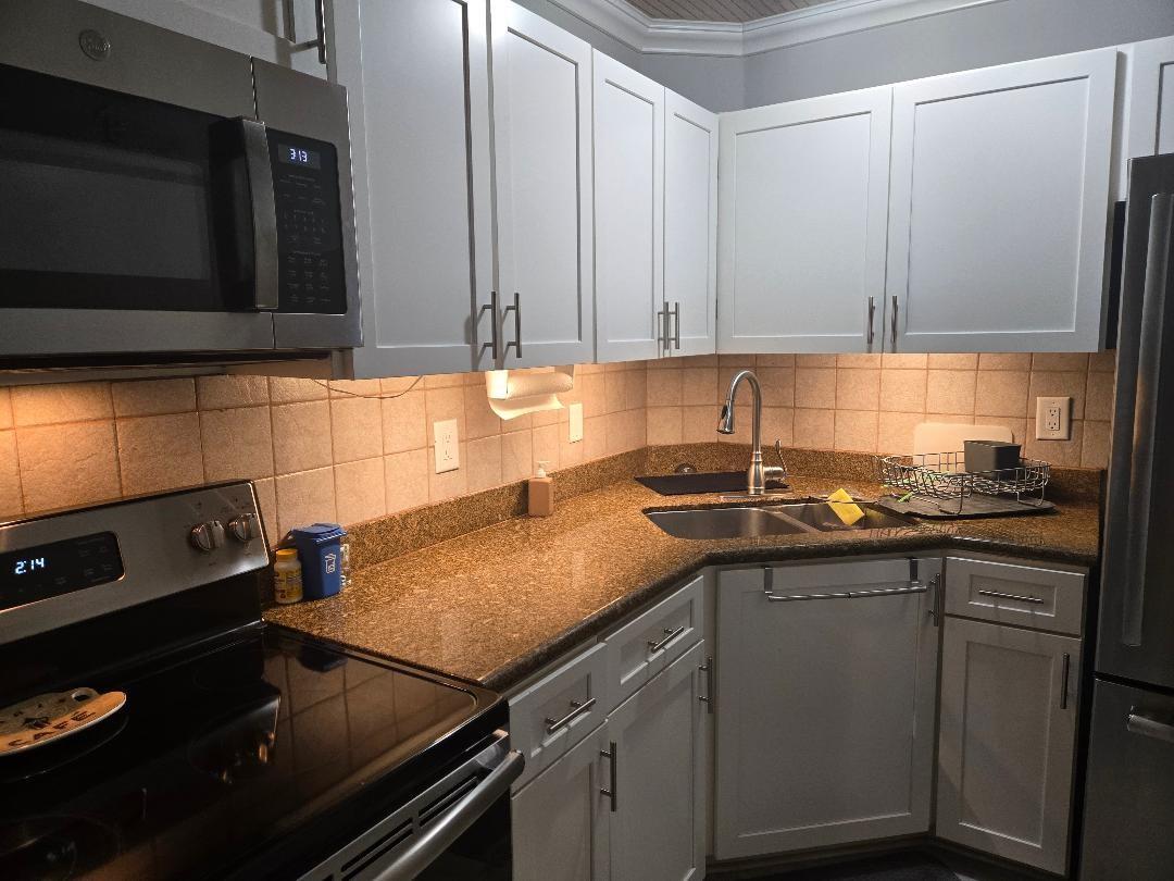 Oakland Grove Village Con - Residential Lease