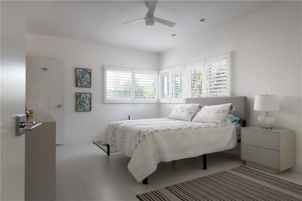 Hollywood Lakes Sec 1-32 - Residential