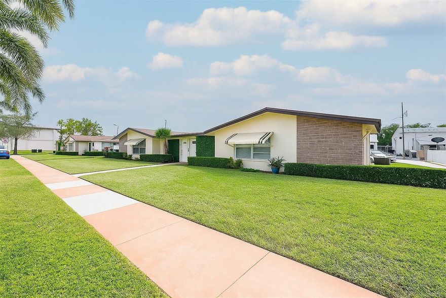 Welcome to Hollywood Hills, where comfort meets convenience! This spacious garden-style apartment is perfectly situated for easy access to highways, hospitals, shopping, and casinos. The unit features beautiful tile flooring throughout and is in excellent condition. Enjoy the convenience of an on-site laundry facility, Your furry friends are welcome here! Moving in is a breeze with just the first month's rent and a security deposit required. Plus, there's no minimum credit score needed, and most approvals are completed within 24 hours. Utilities fee will be added to rent for water, waste. Don't miss out on this fantastic opportunity—contact us today for more details or to schedule a viewing!