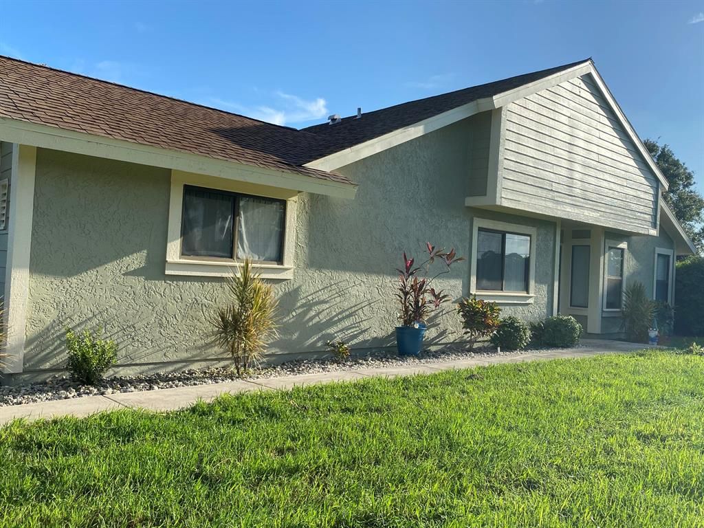 Photo of 1502 SE Hatfield Court Ct, Port St Lucie, FL 34952 (MLS # R10714500)