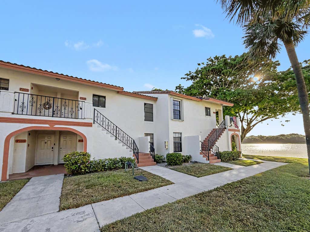 Photo of 330 Palmwood Place #210, Boca Raton, FL 33431 (MLS # B26057531)