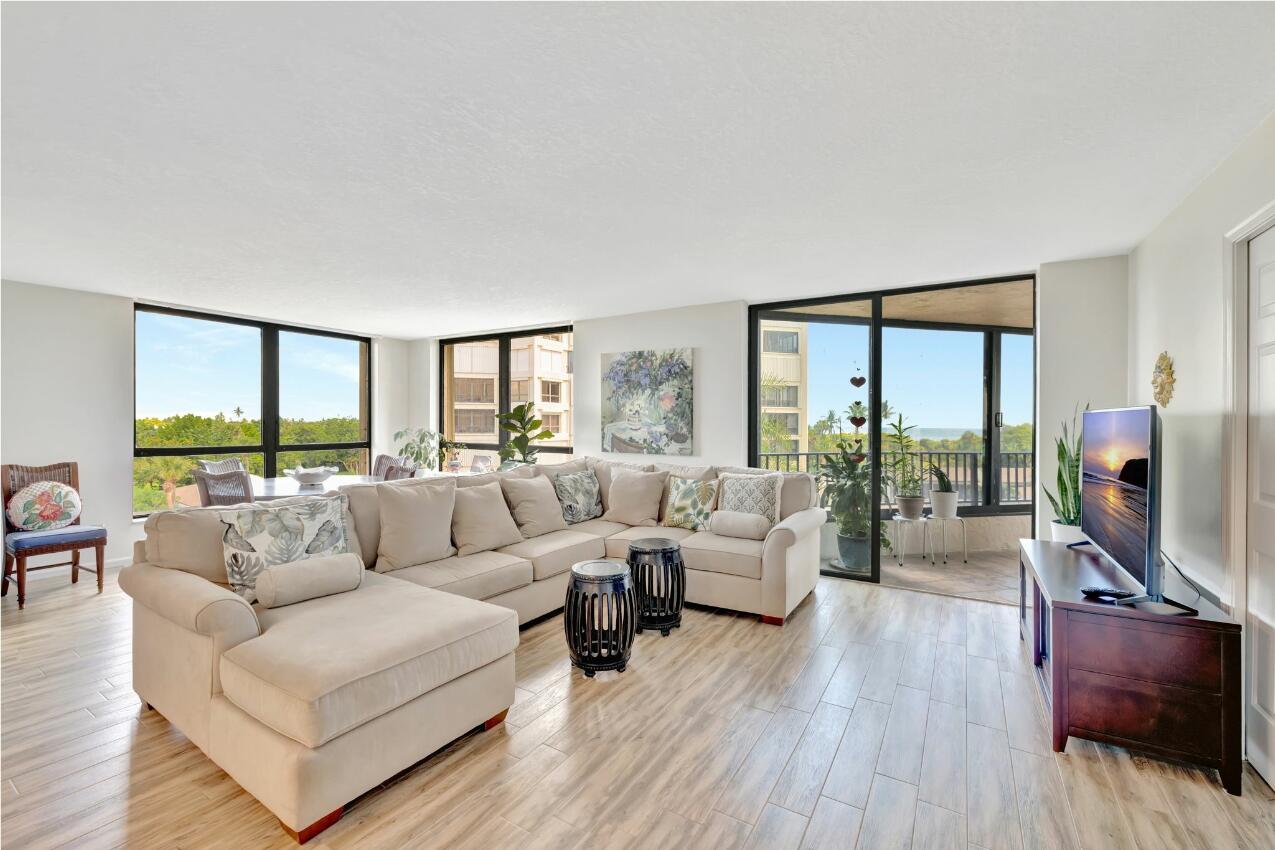 OCEAN VILLAGE - Residential