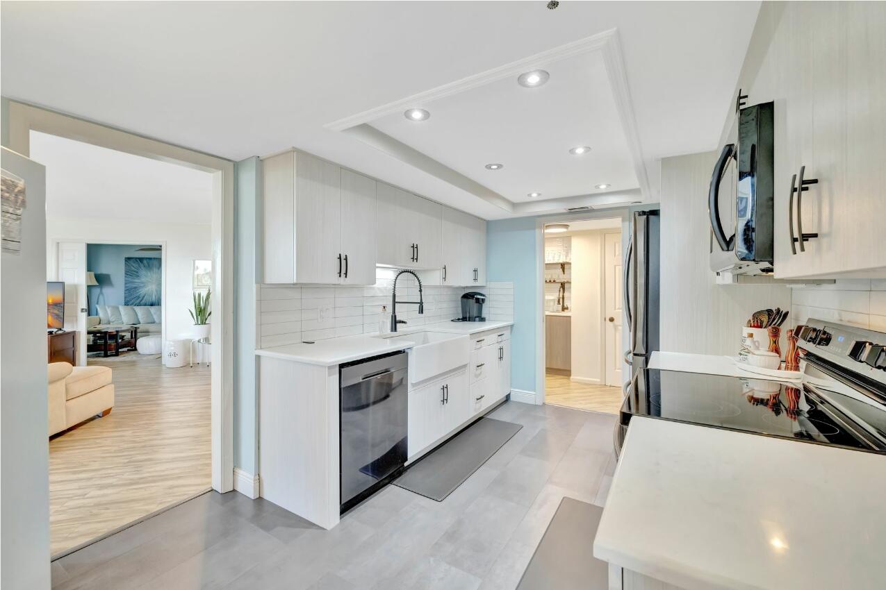 OCEAN VILLAGE - Residential