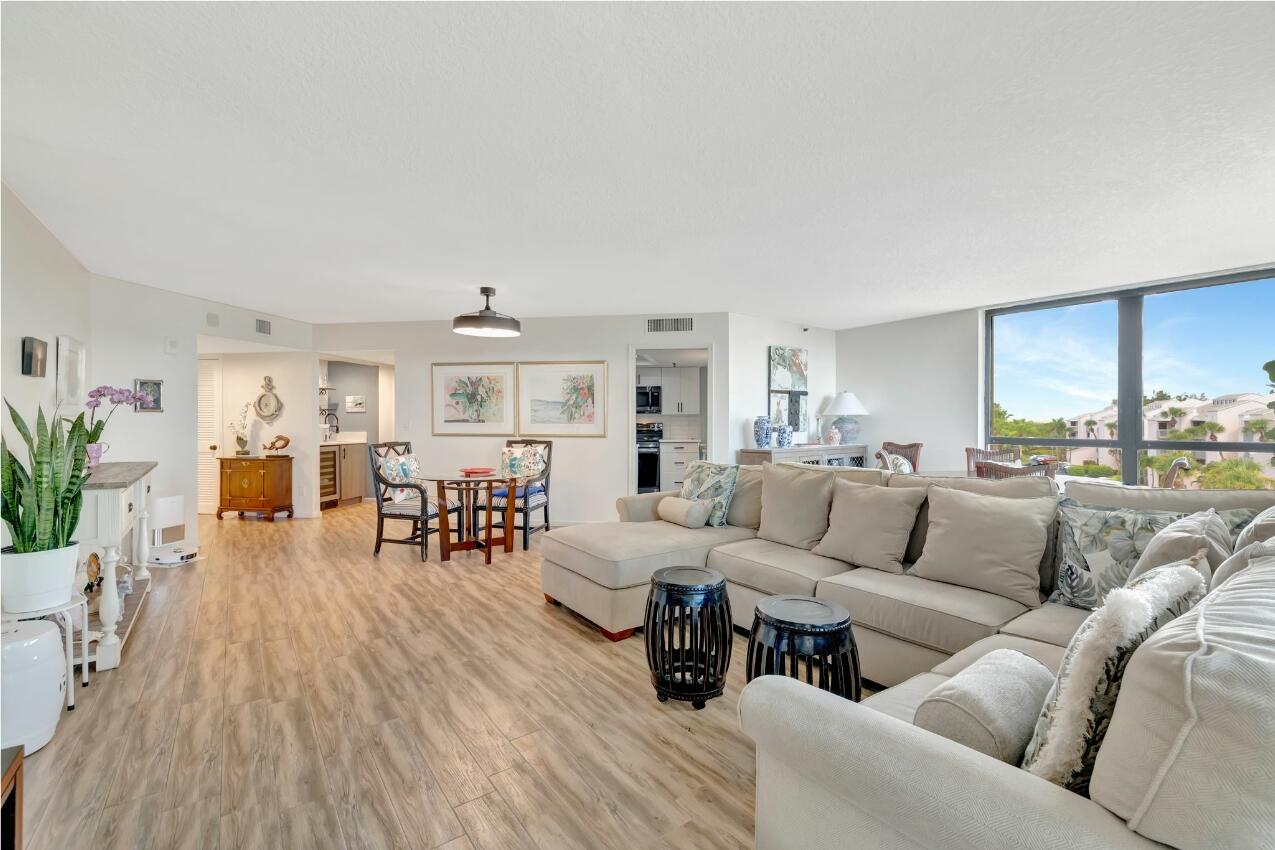 OCEAN VILLAGE - Residential