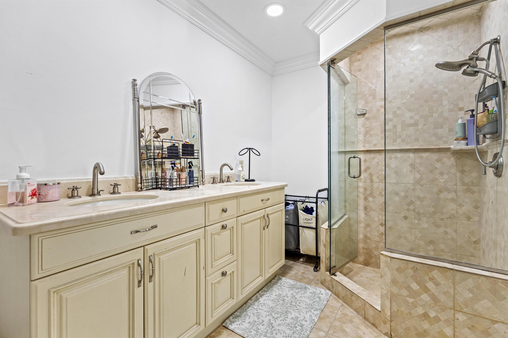 33359 / 2000 - Residential