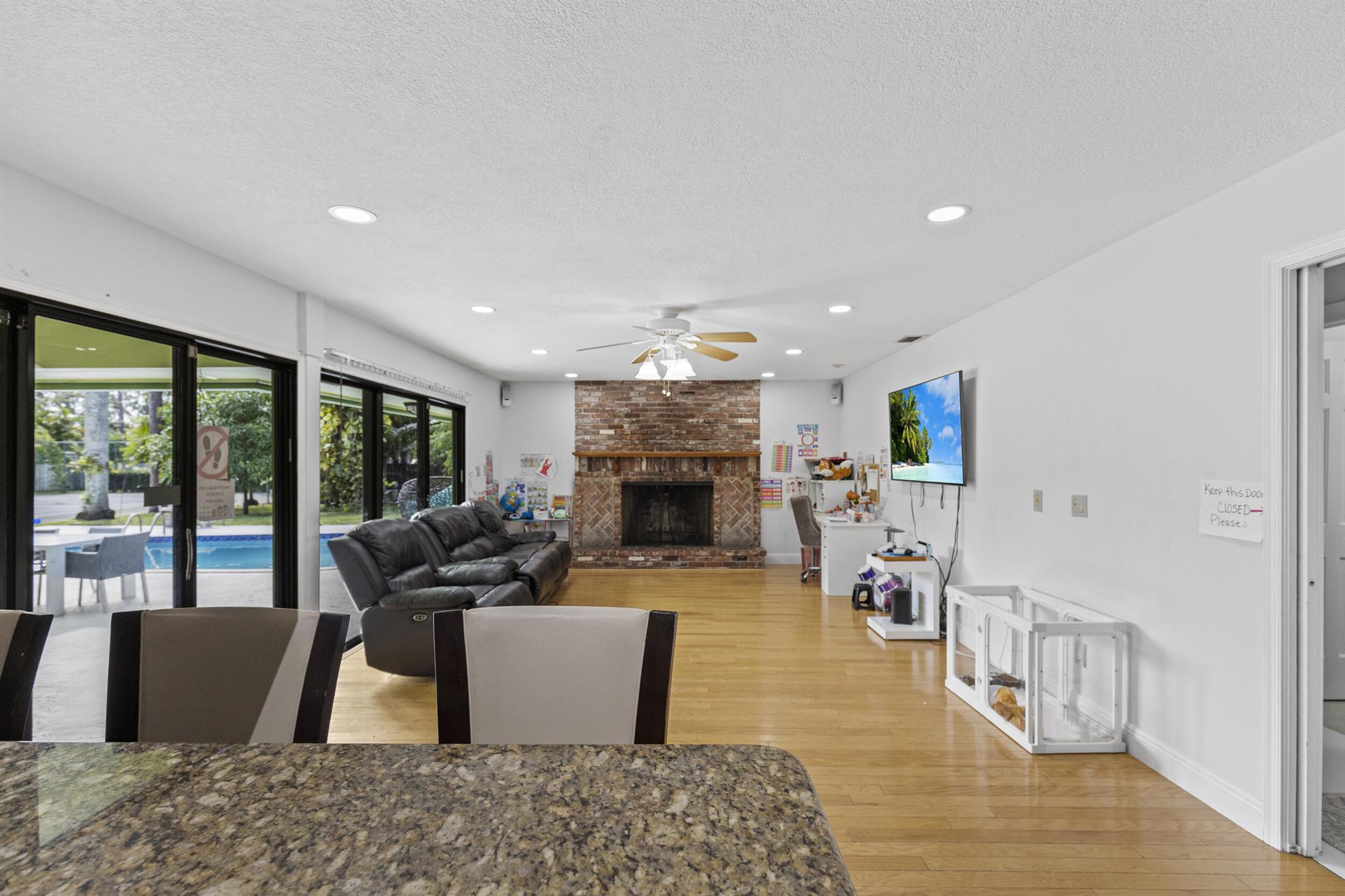 33359 / 2000 - Residential