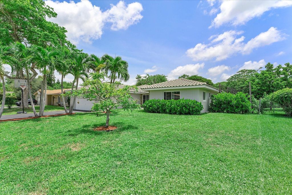 Photo of 2757 NW 83rd Ter, Coral Springs, FL 33065 (MLS # F10539960)