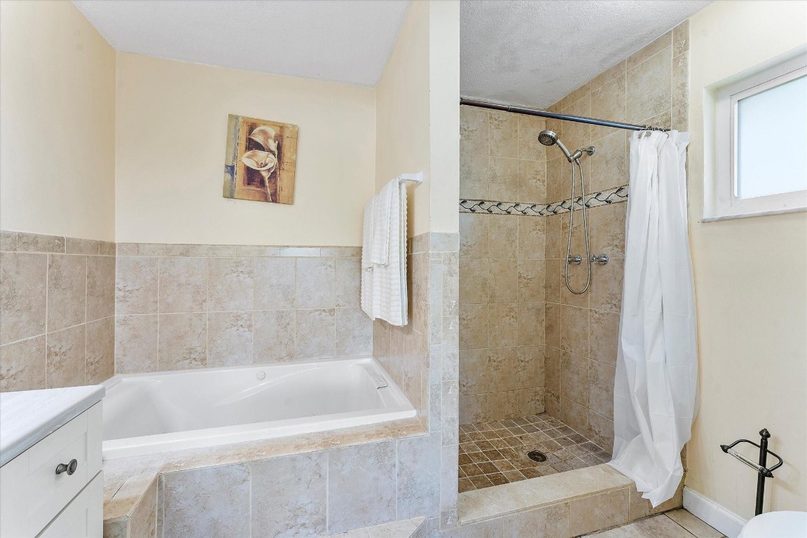 Forest Hills 72-47 B - Residential