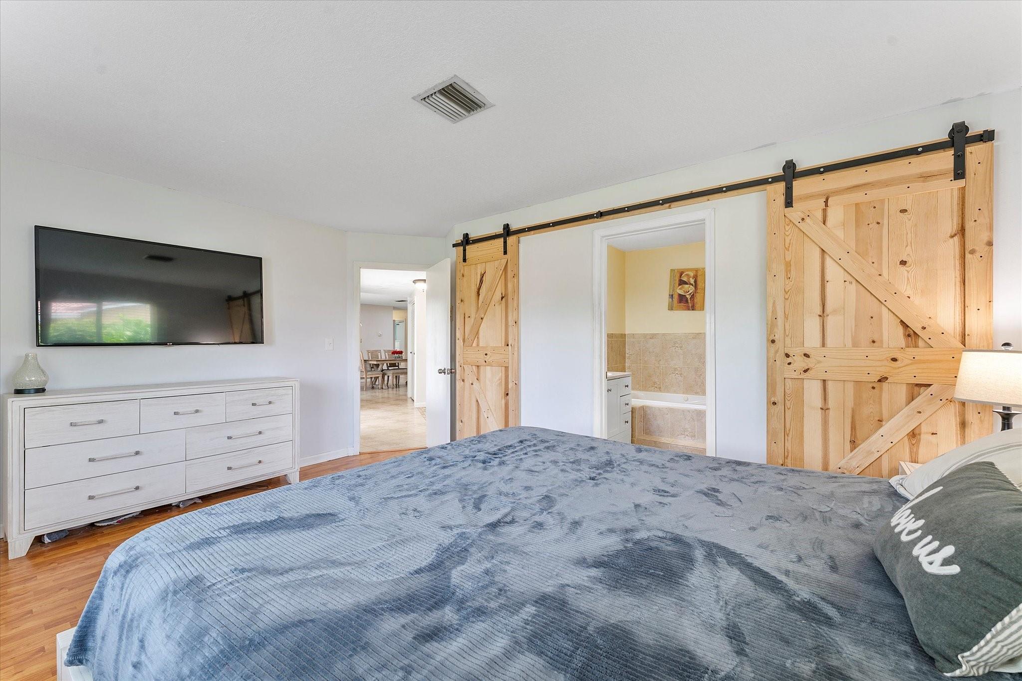 Forest Hills 72-47 B - Residential