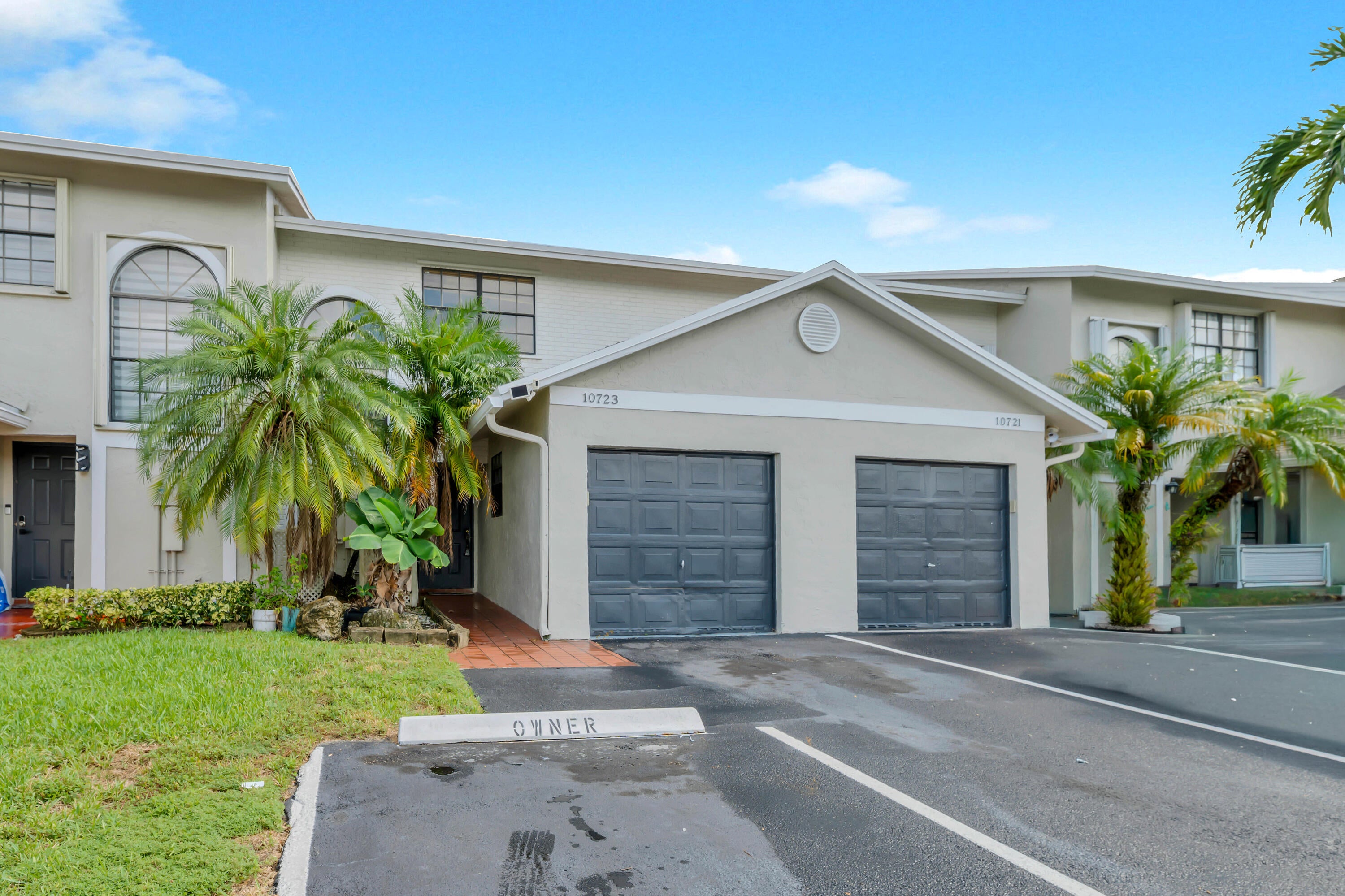 10723 NW 11TH Street 10723, Pembroke Pines FL 33026