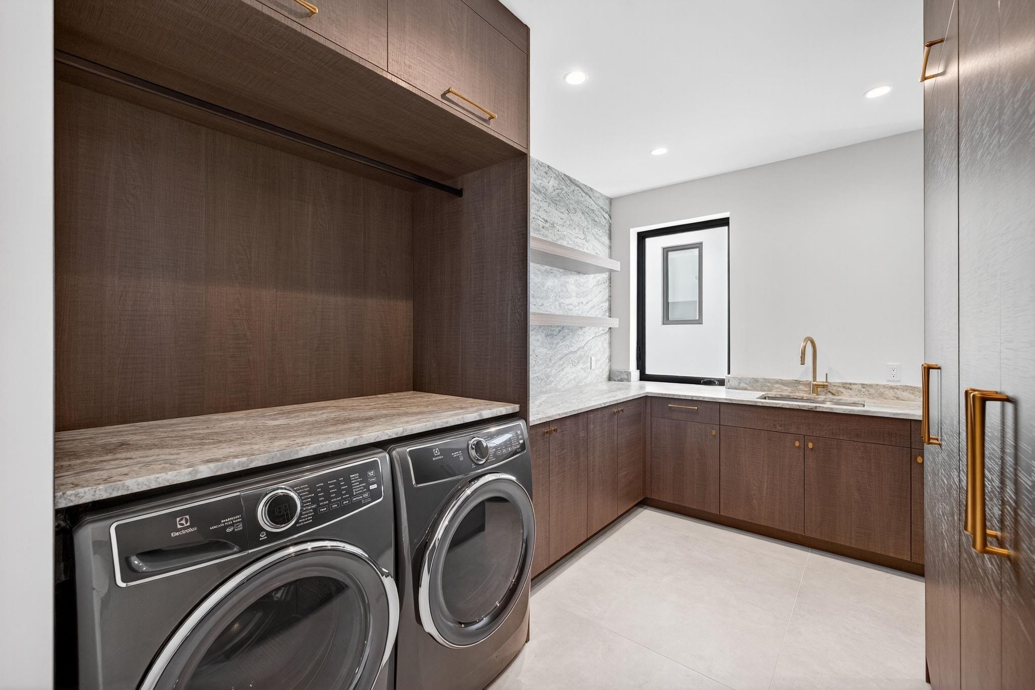 Victoria Isles 15-67 B - Residential