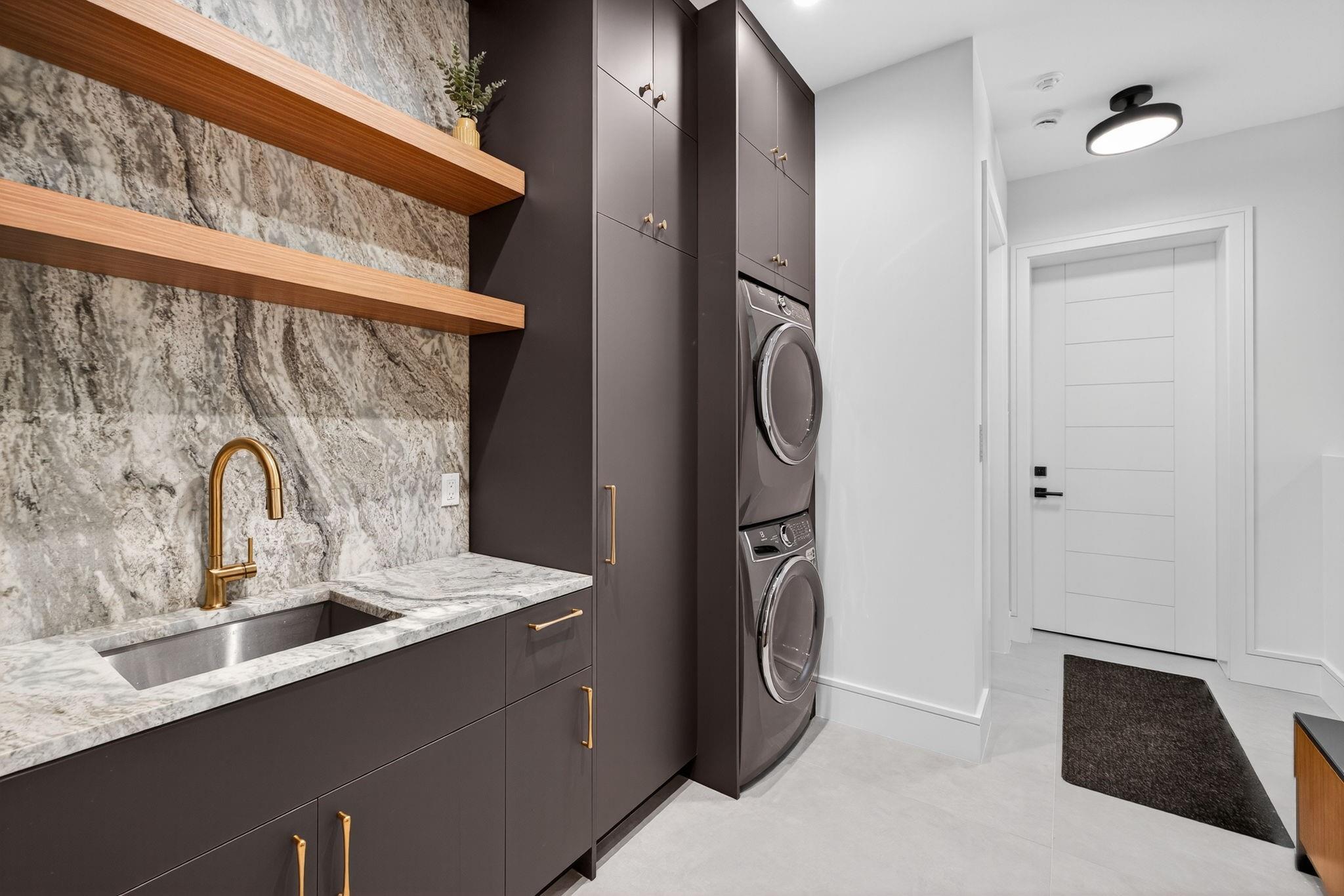 Victoria Isles 15-67 B - Residential