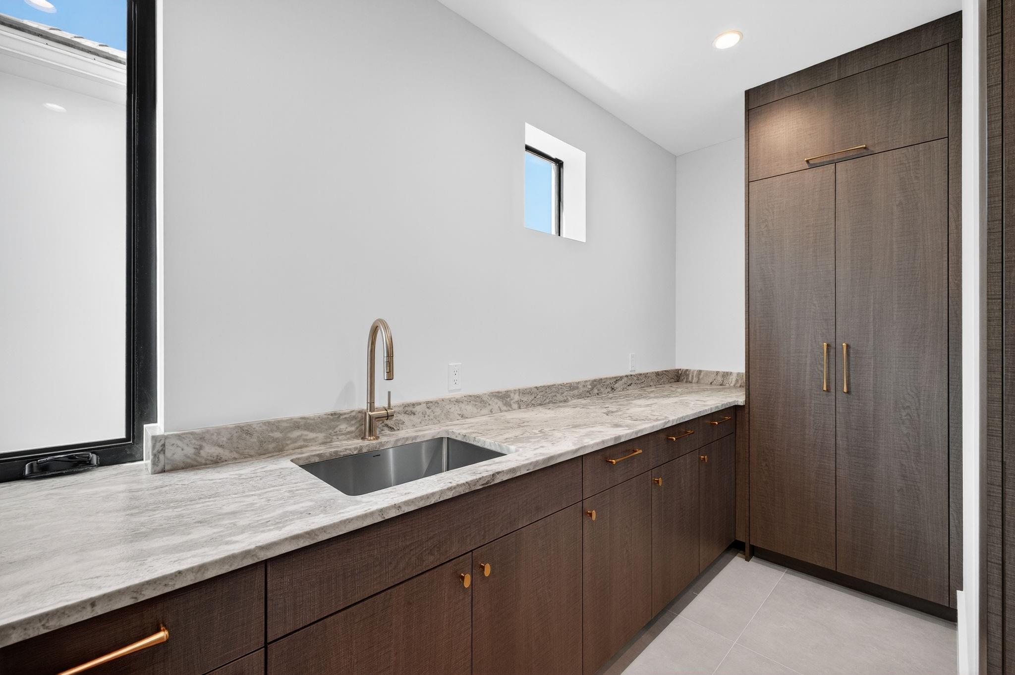 Victoria Isles 15-67 B - Residential
